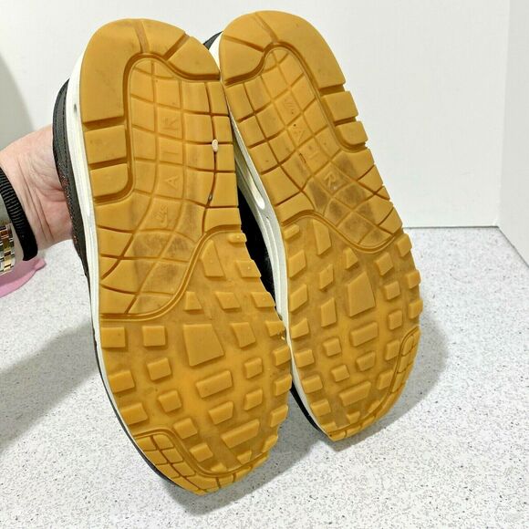 Nike Air Max 1 Premium Womens 454746-020 Black Gum Running Shoes US size 8 - Picture 7 of 11